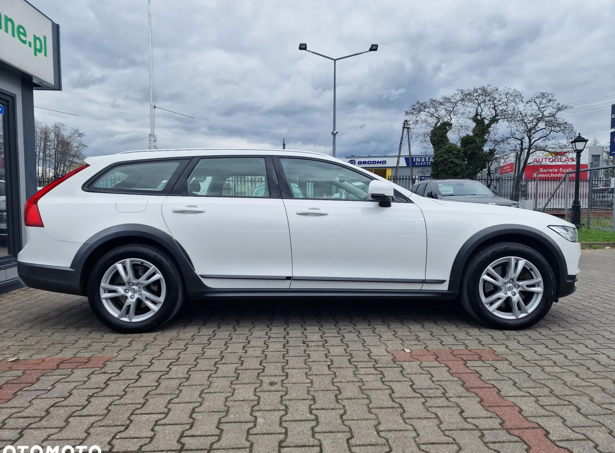 Volvo V90 Cross Country cena 84900 przebieg: 375480, rok produkcji 2017 z Ryki małe 497